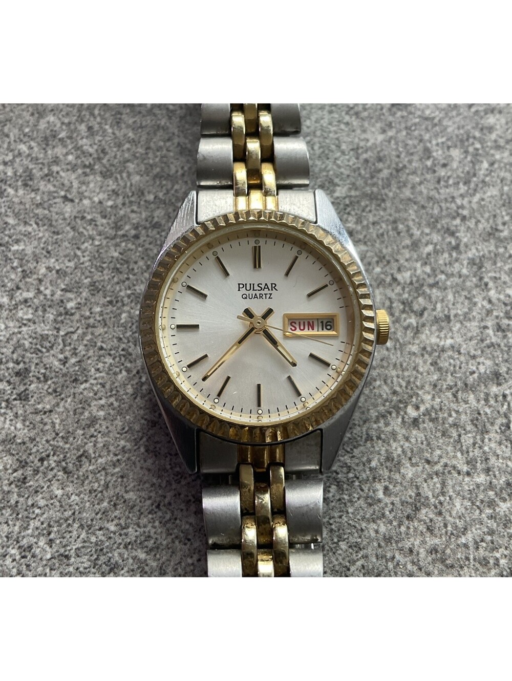 Pulsar Watch Womens 23mm Two Tone Stainless V783-X003 Day Date New Battery A20